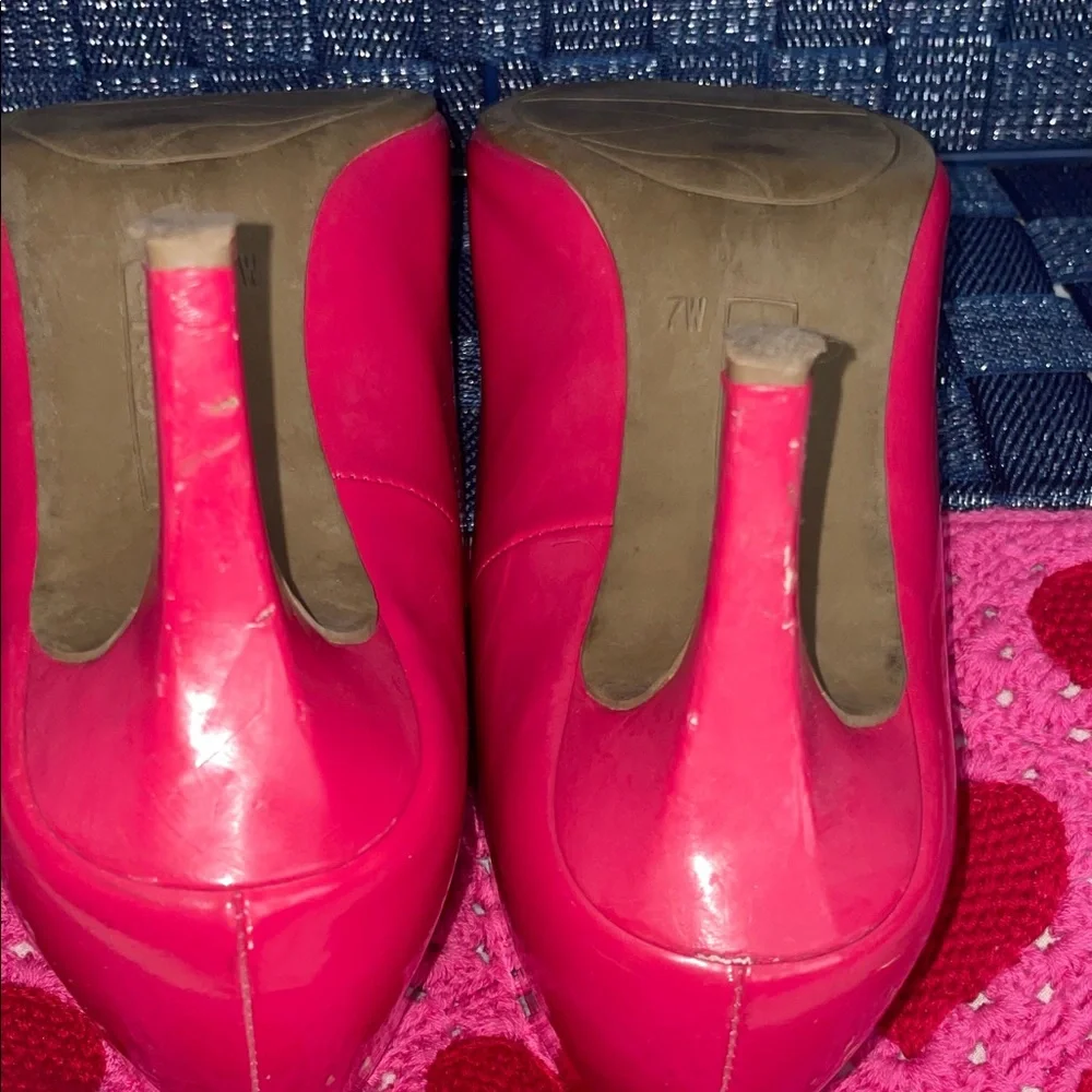 Comfort Plus by Predictions Women's Fuchsia Heels 7W - Picture 5 of 5
